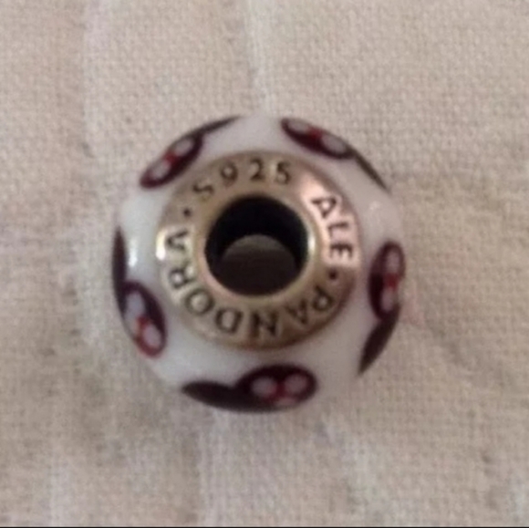 Pandora Mickey and Minnie murano glass beads set. - Picture 8 of 8